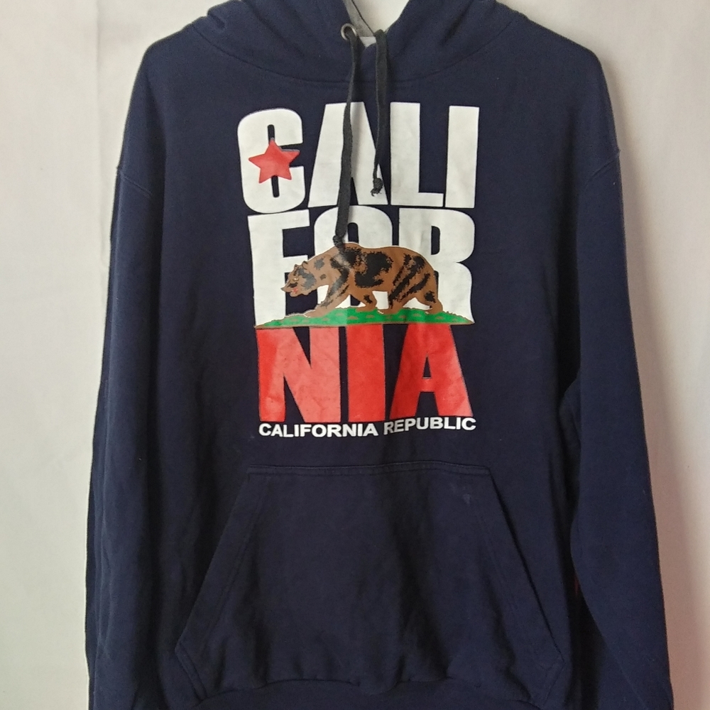Pullover hoodie